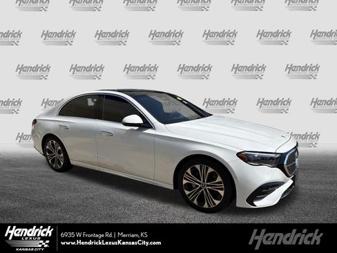 Used 2025 Mercedes-Benz E 350 4MATIC Sedan image 1