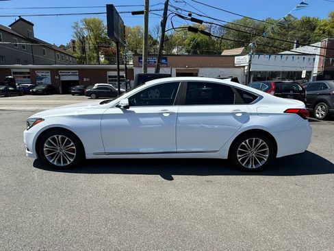 Used 2015 Hyundai Genesis 3.8 RWD image 4