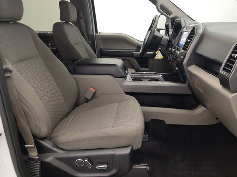 Used 2017 Ford F150 XLT w/ Equipment Group 302A Luxury AWD/4WD image 21