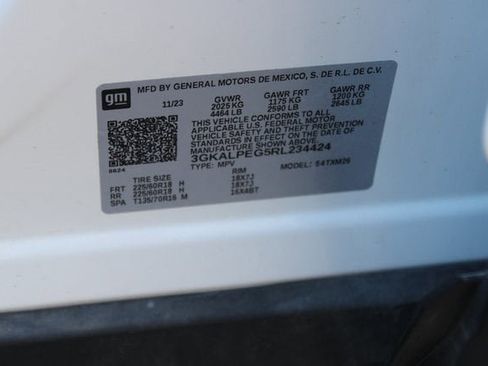 Used 2024 GMC Terrain SLT image 28