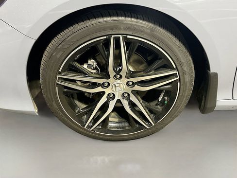 Used 2022 Honda Accord Touring image 37