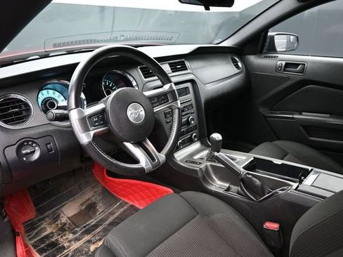 Used 2014 Ford Mustang Coupe RWD image 10