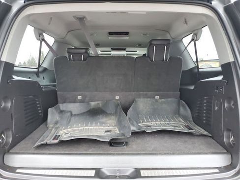 Used 2016 Cadillac Escalade ESV Luxury image 36