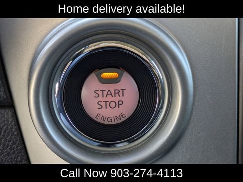 Used 2018 Nissan Titan SV w/ SV Convenience Package image 18