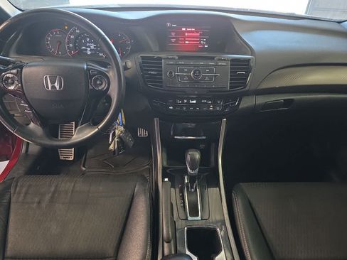 Used 2017 Honda Accord Sport image 4