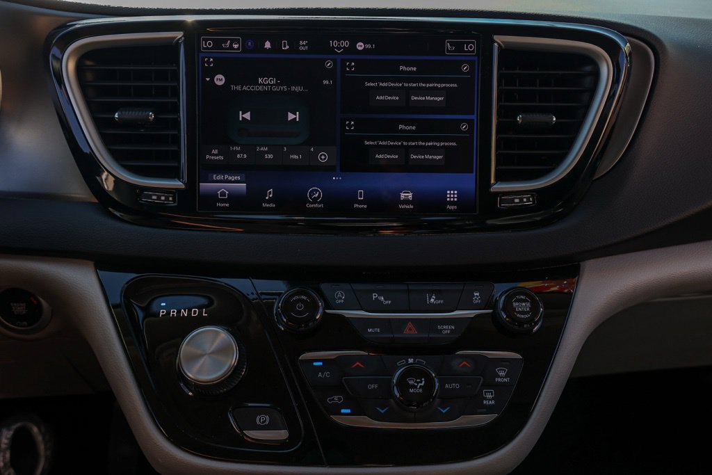 Used 2024 Chrysler Pacifica Touring-L FWD image 28