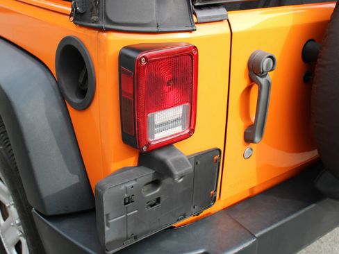 Used 2012 Jeep Wrangler Sport w/ Connectivity Group image 26