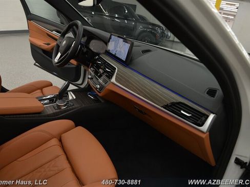 Used 2023 BMW 530i w/ Premium Package RWD image 21