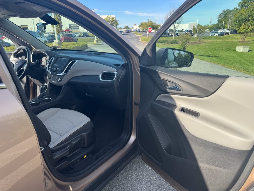 Used 2018 Chevrolet Equinox LT AWD/4WD image 29