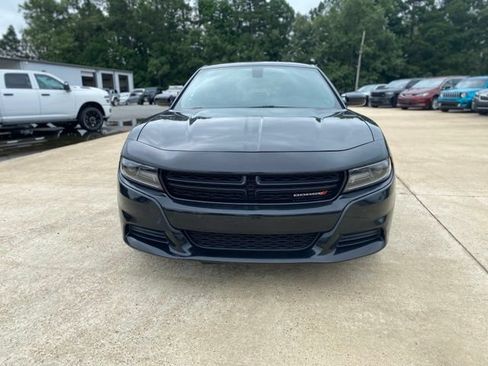Used 2019 Dodge Charger SXT w/ Blacktop Package RWD image 7