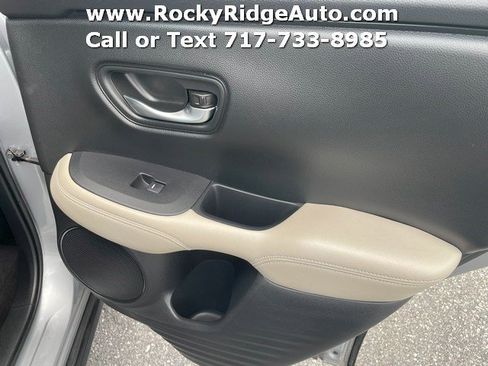 Used 2023 Honda HR-V LX image 28