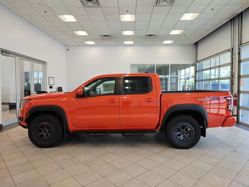 New 2026 Nissan Frontier PRO-4X w/ Pro-4x Convenience Package image 6