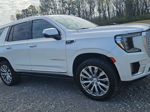 Used 2021 GMC Yukon Denali w/ Denali Ultimate Package image 3
