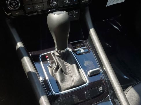 New 2025 Jeep Compass Limited w/ Sun & Sound Group image 34