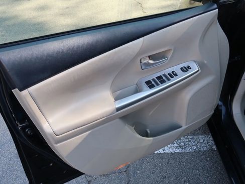 Used 2012 Toyota Prius V Two image 10