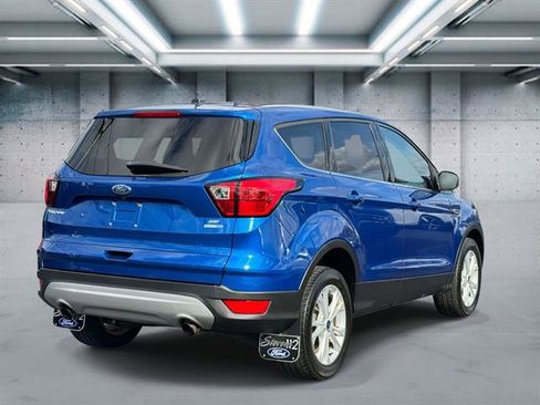 Used 2019 Ford Escape SE image 4