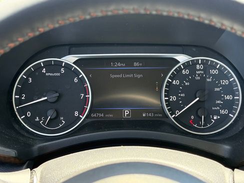 Used 2023 Nissan Sentra SR w/ Electronics Package FWD image 10