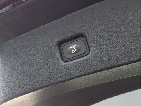 Used 2022 Lincoln Nautilus AWD image 27