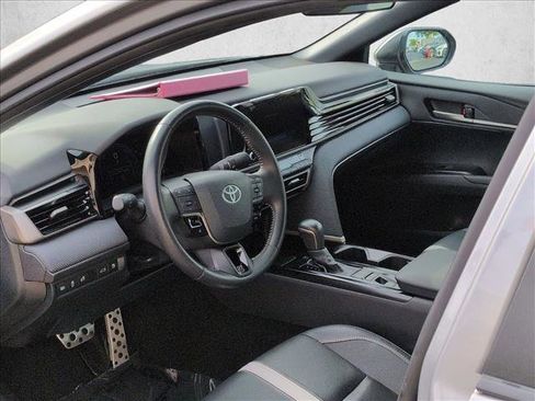 Used 2025 Toyota Camry SE FWD image 10