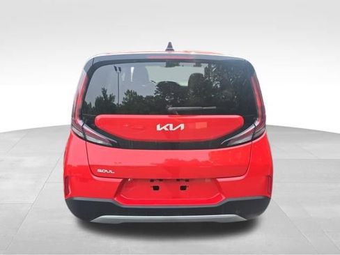 Used 2024 Kia Soul LX w/ Option Group 015 FWD image 6