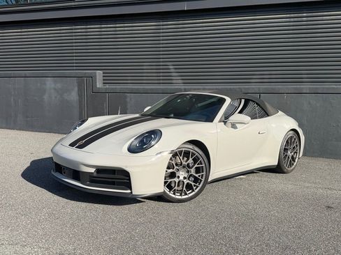 Certified 2025 Porsche 911 Carrera RWD image 6