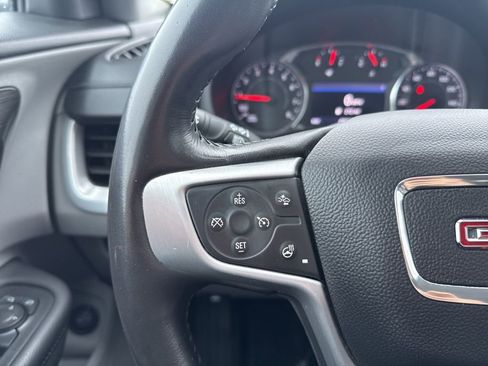 Used 2022 GMC Terrain SLT image 25