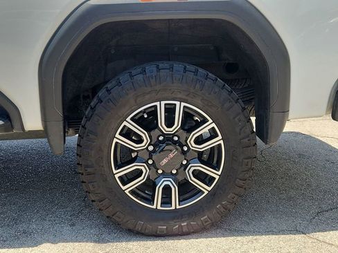 Used 2023 GMC Sierra 2500 AT4 w/ AT4 Premium Plus Package AWD/4WD image 34