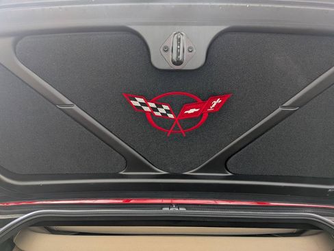 Used 2000 Chevrolet Corvette Convertible w/ Memory Pkg RWD image 19