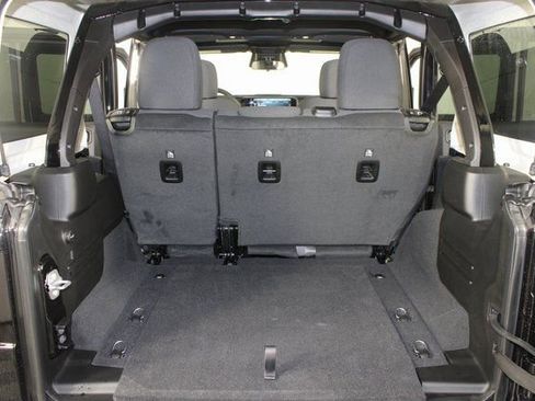 New 2026 Jeep Wrangler Unlimited Rubicon image 15