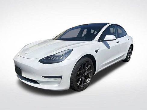 Used 2021 Tesla Model 3 Standard Range Plus RWD image 7