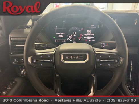 Used 2026 GMC Yukon AT4 w/ AT4 Premium Package AWD/4WD image 17