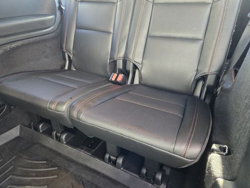 Used 2025 Dodge Durango GT image 34