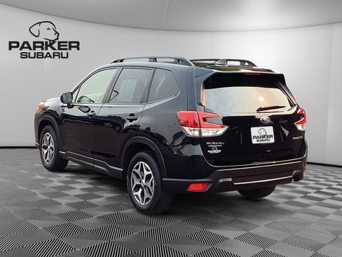 Used 2024 Subaru Forester Premium AWD/4WD image 3