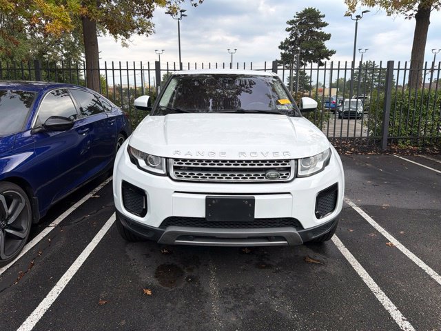 Used 2018 Land Rover Range Rover Evoque SE AWD/4WD image 2