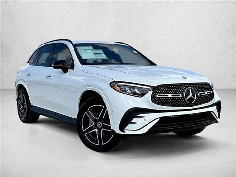 Used 2026 Mercedes-Benz GLC 300 4MATIC image 2