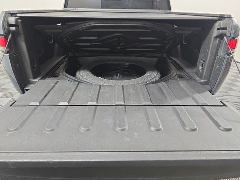 Used 2022 Rivian R1T Adventure AWD/4WD image 15