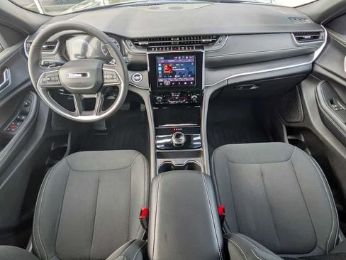 Certified 2025 Jeep Grand Cherokee Laredo X w/ Luxury Tech Group I AWD/4WD image 22
