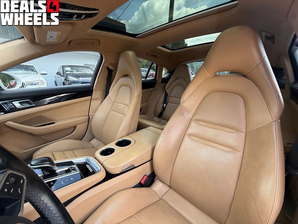 Used 2018 Porsche Panamera RWD image 14