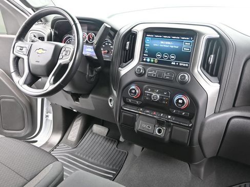 Used 2021 Chevrolet Silverado 1500 LT RWD image 29