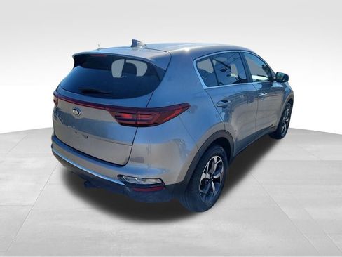 Used 2022 Kia Sportage LX image 8
