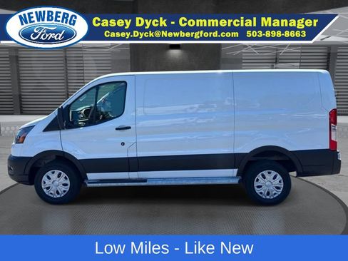 Used 2025 Ford Transit 250 Low Roof w/ Exterior Upgrade Package RWD image 8