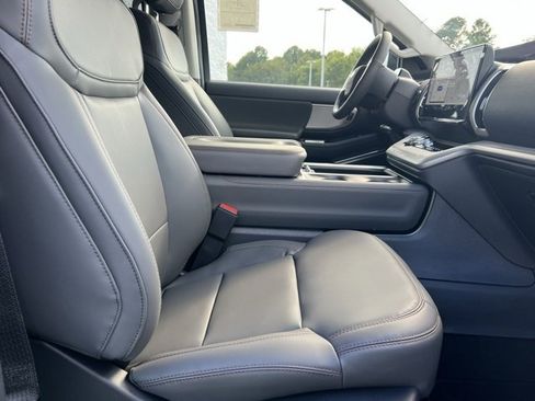 New 2025 Ford Expedition Max Active image 6