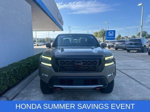 Used 2022 Nissan Frontier PRO-4X w/ Pro-4X Premium Package AWD/4WD image 2