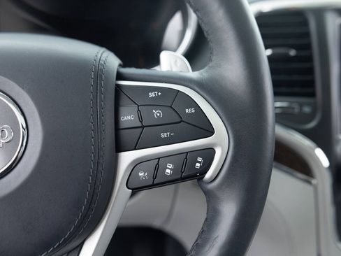 Used 2018 Jeep Grand Cherokee Summit AWD/4WD image 39