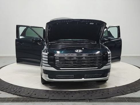 Used 2026 Hyundai Palisade Calligraphy FWD image 11
