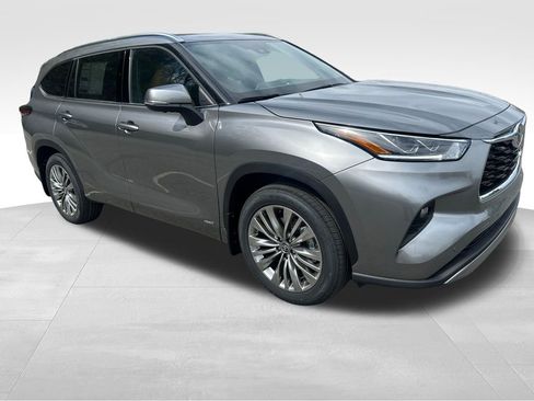 New 2026 Toyota Highlander Platinum AWD/4WD image 7