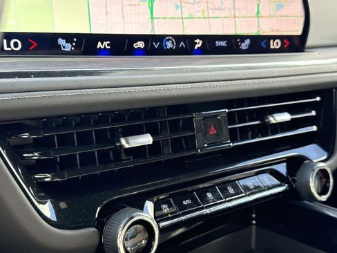 Used 2025 Chevrolet Tahoe LT AWD/4WD image 20