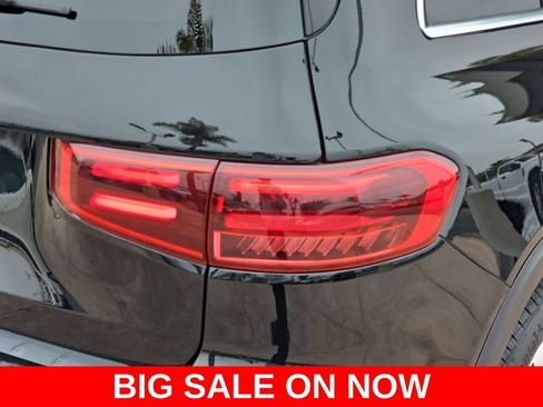 Used 2025 Mercedes-Benz GLB 250 image 39