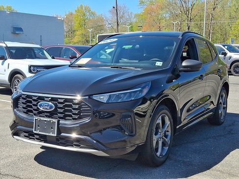 Certified 2024 Ford Escape ST-Line w/ Tech Pack #1 AWD/4WD image 4