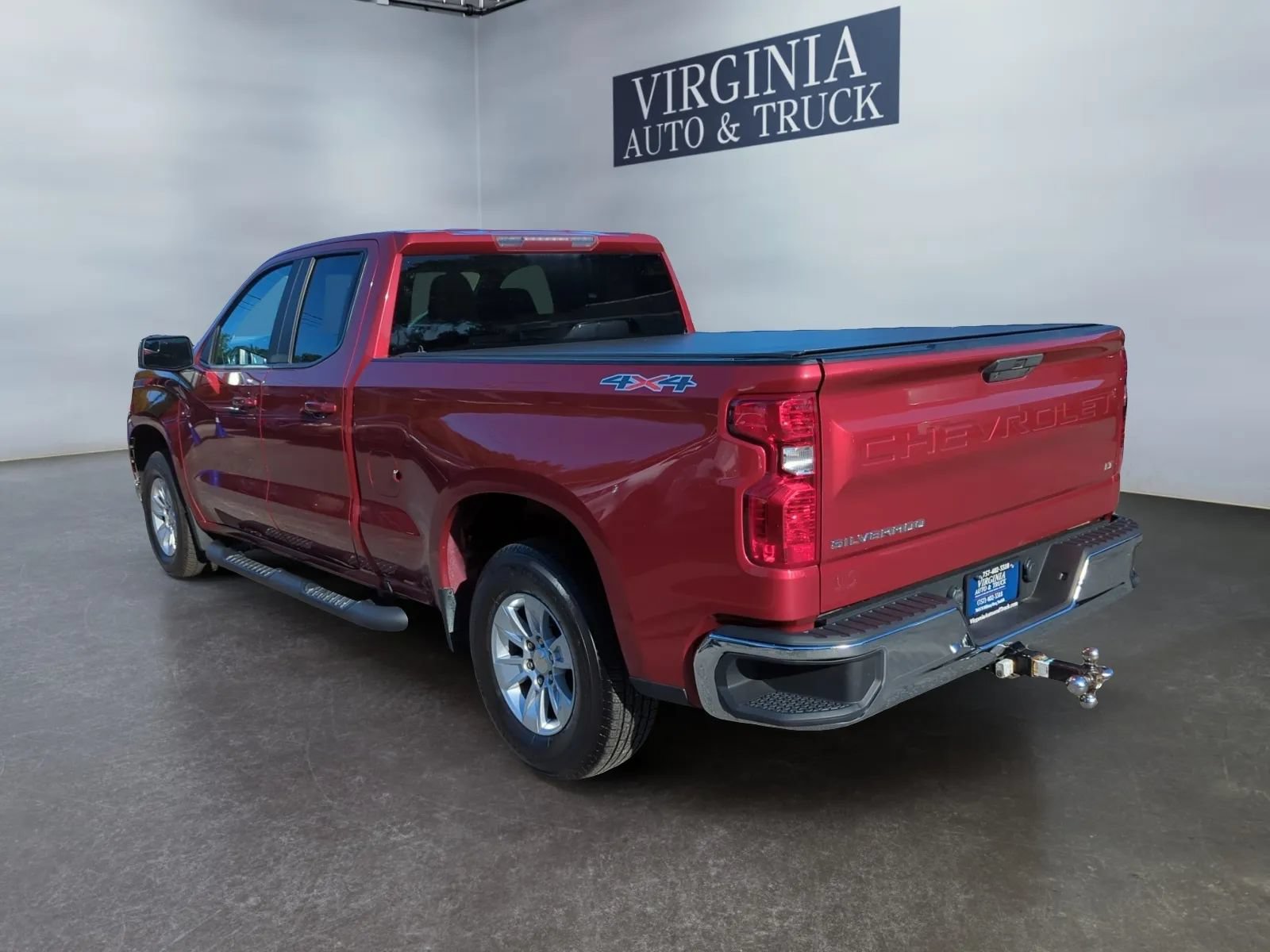 Used 2020 Chevrolet Silverado 1500 LT w/ All-Star Edition AWD/4WD image 9